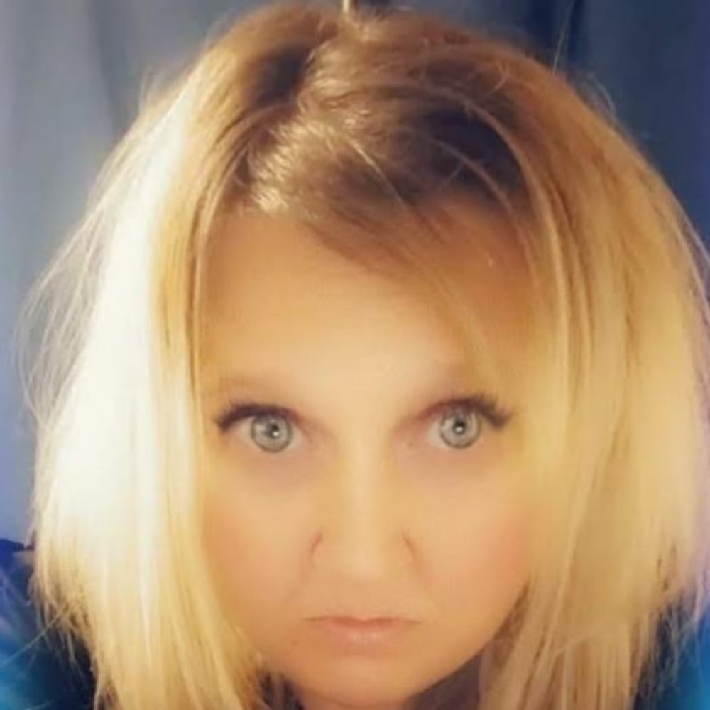 Meet your Posher, Monica